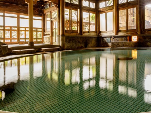 登録有形文化財のお風呂がございます。