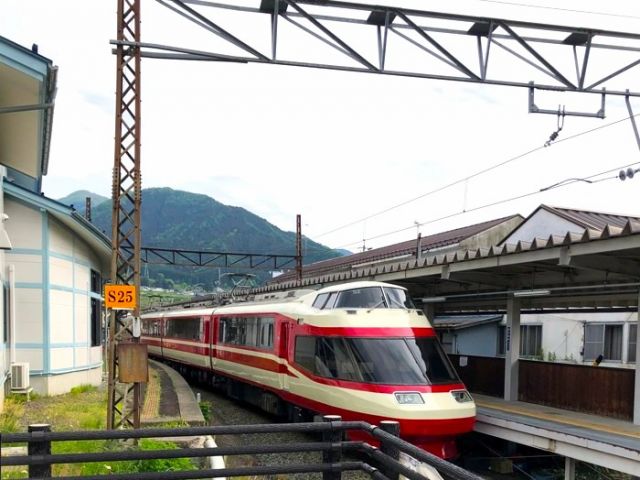 ～山を下ると湯田中温泉郷へ～
買い出しはもちろん、銭湯やお土産屋、カフェなども！！