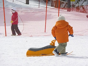 キッズパークでのお仕事になります☆
子供好きにはたまらない♪