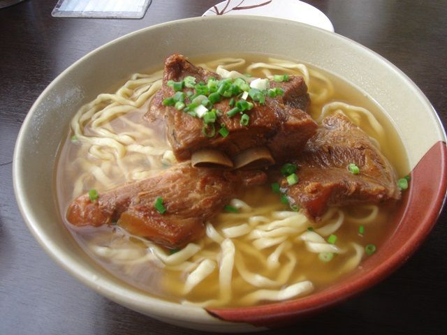 ダイビングやサーフィンの後の沖縄そば、最高に美味しいです！