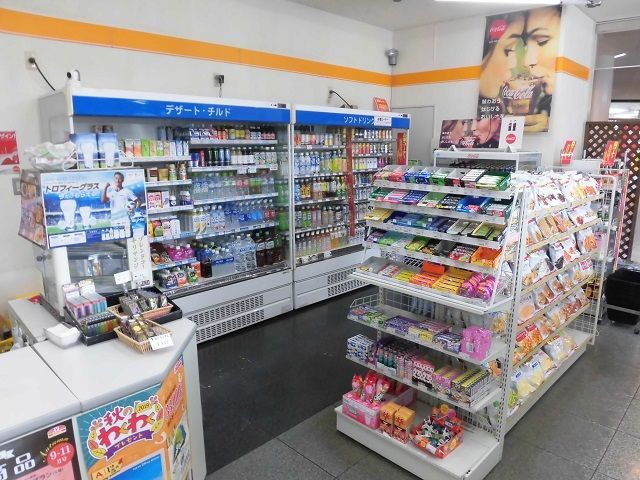 ホテルの売店のお写真です。系列施設にはドン・キホーテがあります♪