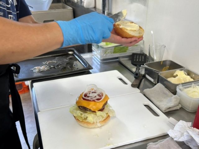 オシャレなお店でリゾバしませんか(^^)