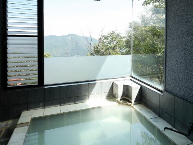 貴重な箱根の温泉にも入浴可能！