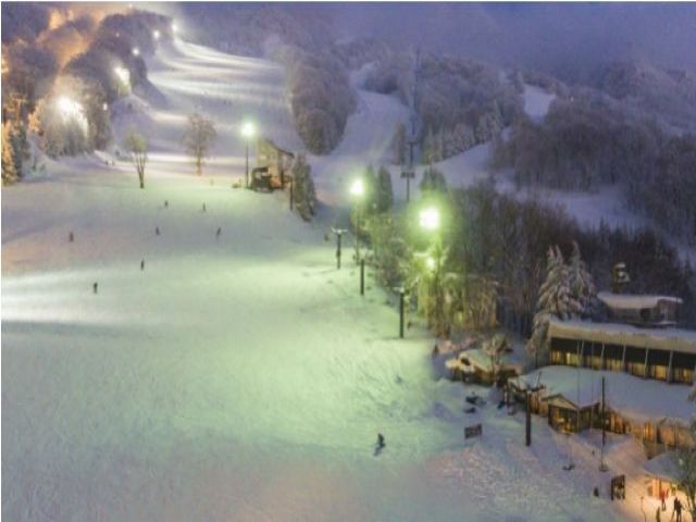 ナイターは毎日営業！！
リフト券ももちろん無料です☆