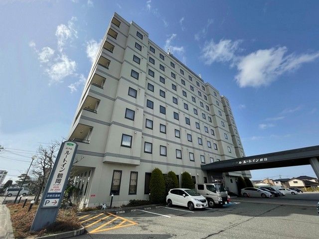 市街地にあるビジネスホテルです