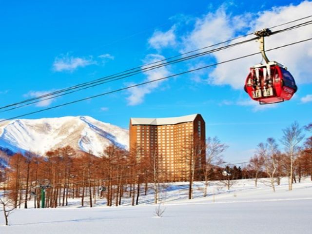 在職中のスタッフさんはスキー・スノーボードのレンタルが無料！なんてステキな特典♪