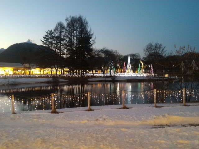 軽井沢駅前には買い物スポットも沢山ございます！！