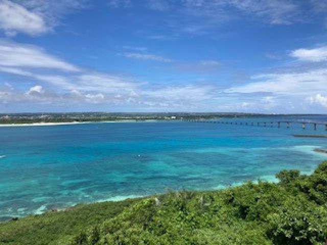 来間島にある農家レストラン！！！
毎日宮古ブルーを堪能しながらの通勤♪♪