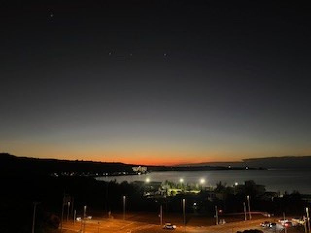沖縄屈指のリゾートエリアですよ～♪♪
夕方には海に沈む夕日、夜には満点の星空☆彡