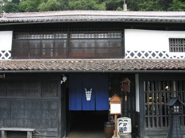 町並み保存地区に指定された「勝山」も車で25分！