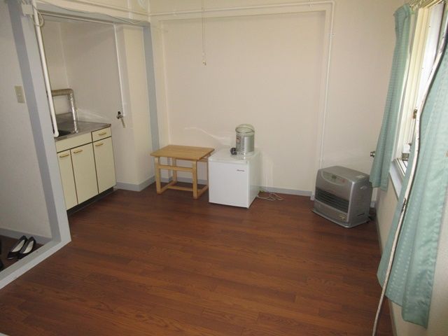 寮は使用感があり、綺麗とは言えませんが、防寒対策はされております！