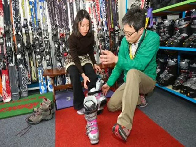 レンタルショップでのお仕事です♪