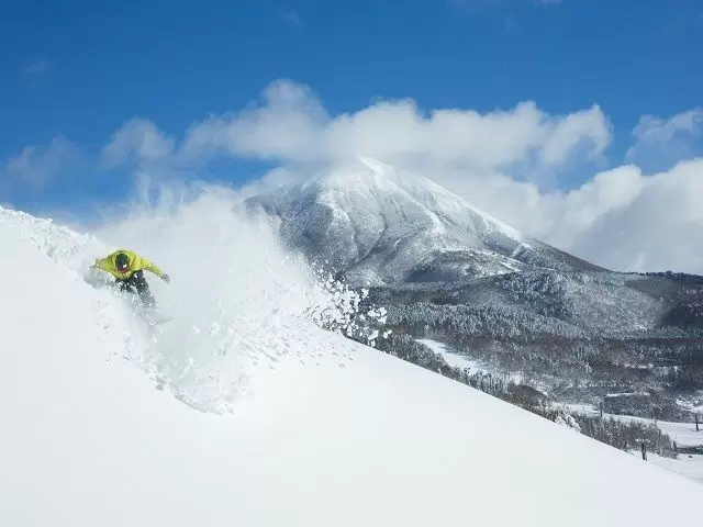 早く結果が出てほしい方にはおすすめの求人！
大型施設になるので研修も安心☆