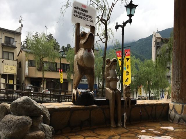 湯めぐり手形を買って、下呂温泉内の温泉を堪能することができます！