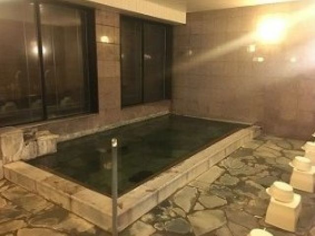 館内の天然温泉も利用できますよ♪