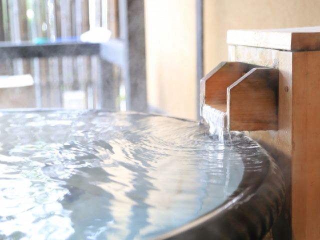 寮の中になんと海の見える大浴場があります！