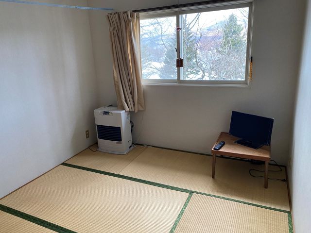 従業員寮です。掃除が行き届いており比較的快適にお過ごしいただけます。