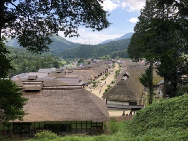 少し足を延ばせば大内宿の観光も楽しめます♪