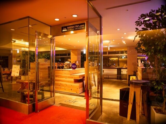 ★人気の苗場のお仕事★
施設の外装です！