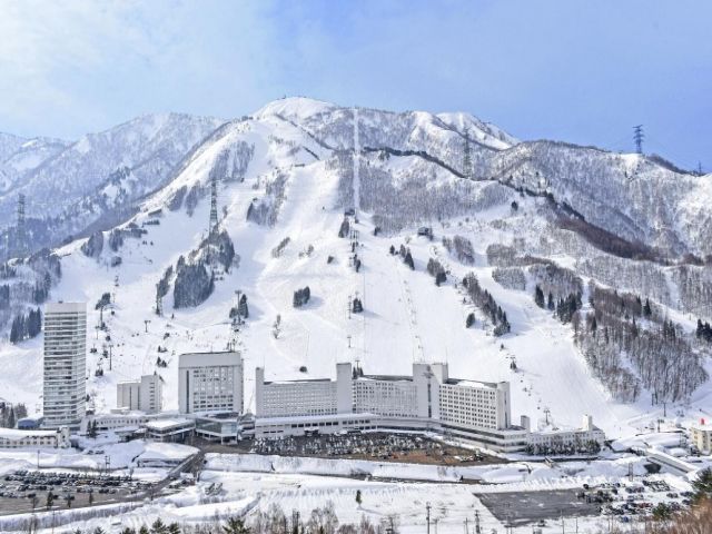 ★苗場のスキー場も利用出来ちゃいます★