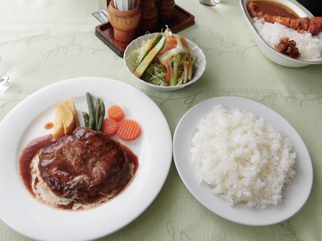 国内外に多数の店舗を展開中の人気飲食店のお仕事です！