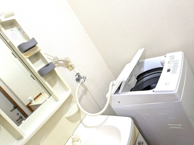洗濯機と独立洗面台あり！