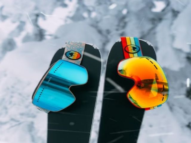 【レンタル無料】
スキー・スノーボード用品を現地で借りれます！手軽にスキー場へ行けますね