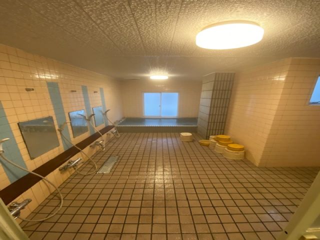 寮内の大浴場です！
寒いので大浴場であったまって下さい♪