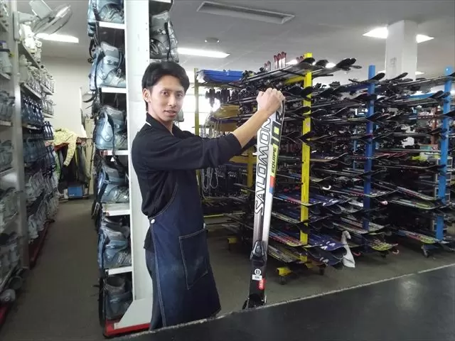 レンタルショップで、板もウェアも無料です！！