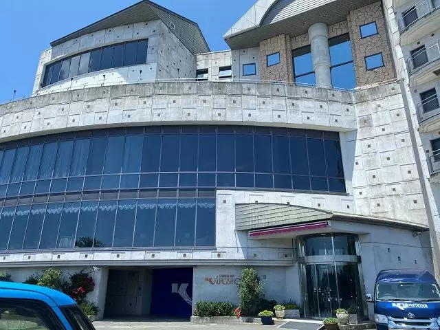 モダンなデザイナーズホテルでのお仕事♪館内も海がモチーフでおしゃれです◎