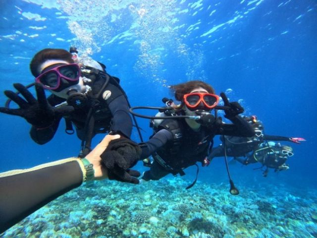 お休みの日は近くの海でゆったり過ごせますよ(^^)