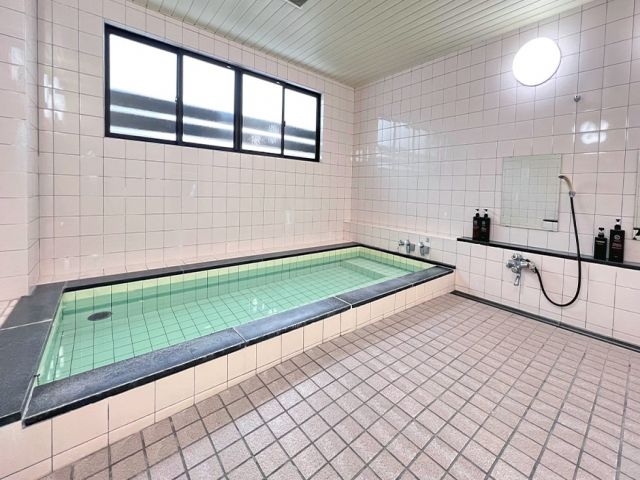 館内の大浴場が利用可能です！足を伸ばして1日の疲れを癒してください♪