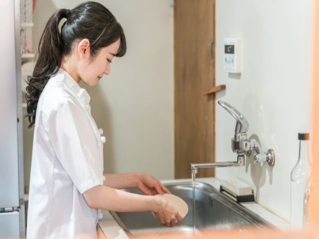ホテル調理場での洗いのお仕事