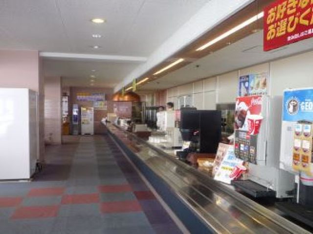 パトロールセンター2階のレストランになります。