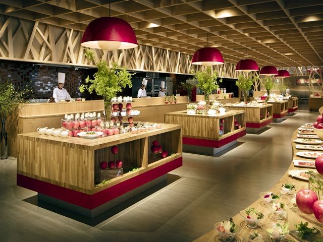 青森の魅力がたっぷりつまった個性的なレストラン会場です。スタッフさんのメインの職場です