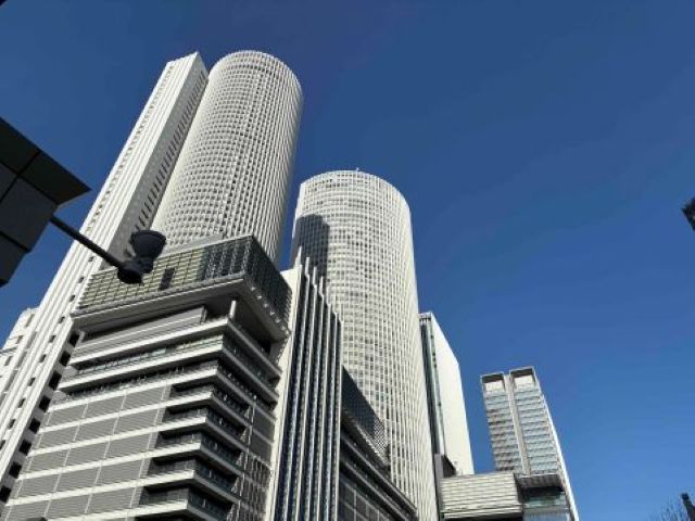 通勤も楽々☆　地下を通れば雨にも濡れません！