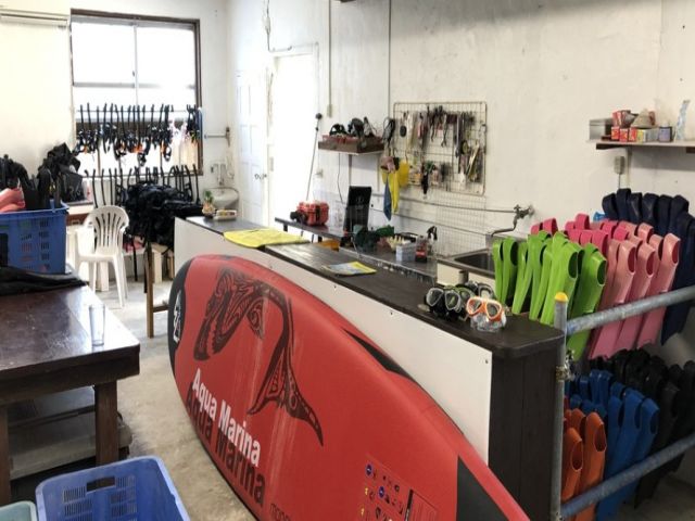 マリンショップで送迎ドライバー！！
港でお客様を明るく迎えて下さい♪♪