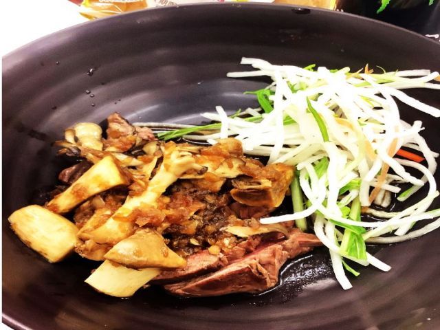 まかないも提供あるのでご飯の心配は不要☆