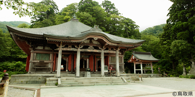 大山寺本堂