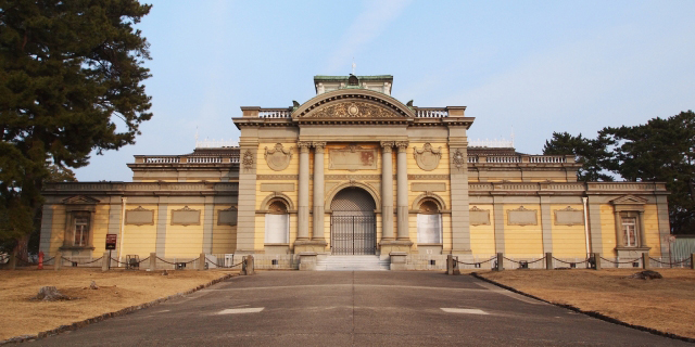 奈良国立博物館