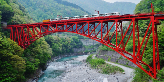 黒部峡谷鉄道