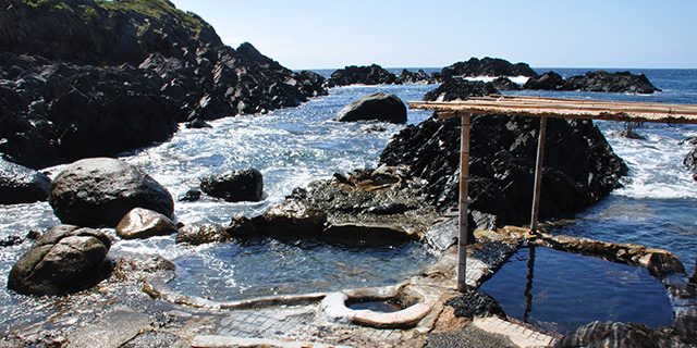 温泉(海中温泉・尾之間温泉)