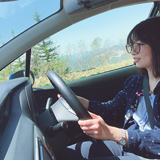北海道観光はやっぱり車が便利。どこへでも行けちゃう♪台湾との走行方向は逆なので、要注意!