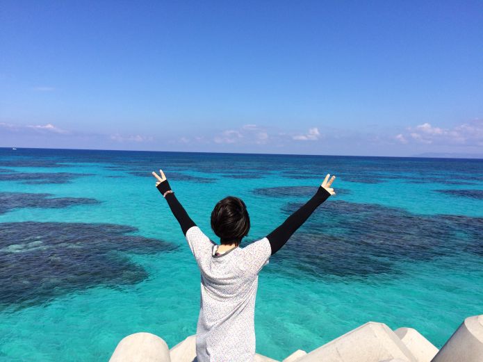 沖縄でリゾバする社会人