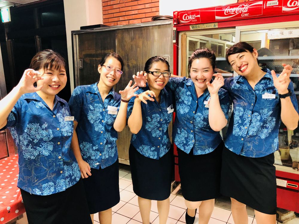 リゾートホテルで働くスタッフ