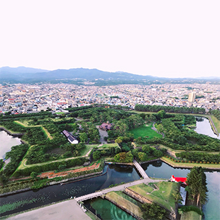 今日の出勤も終わり、寮の近くの展望台に行ってみた。利尻山が丸見え！