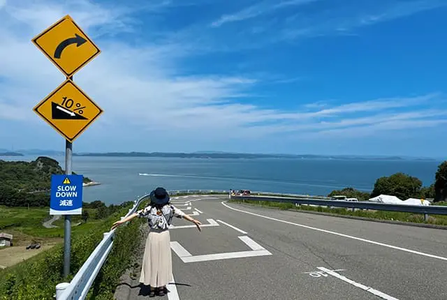 豊島美術館