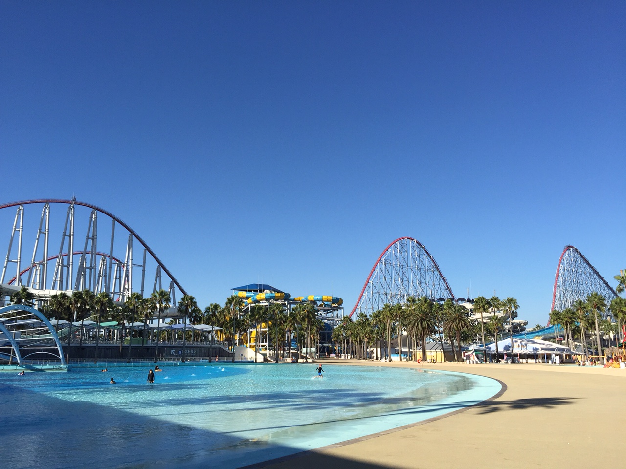 ナガシマリゾートのプール