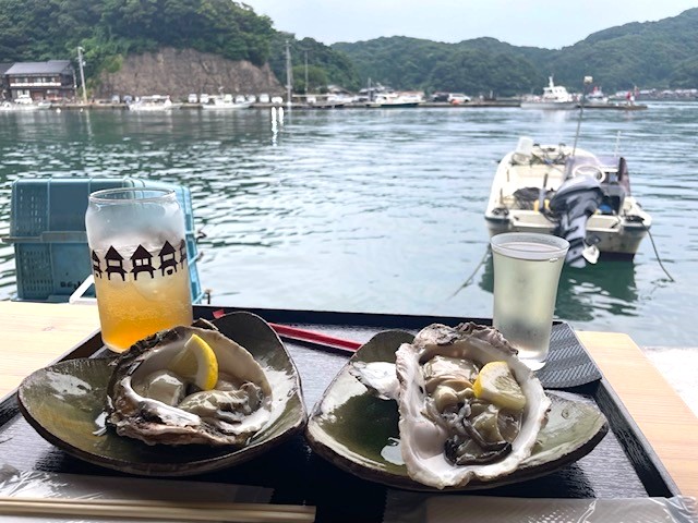 伊根町の岩牡蠣