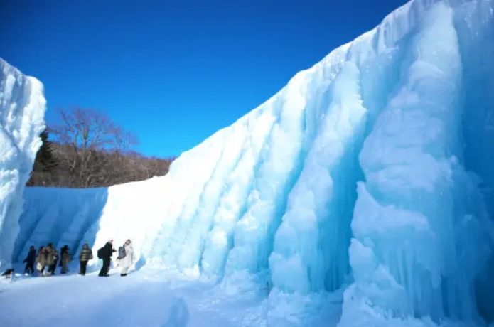 「千歳・支笏湖氷濤まつり」